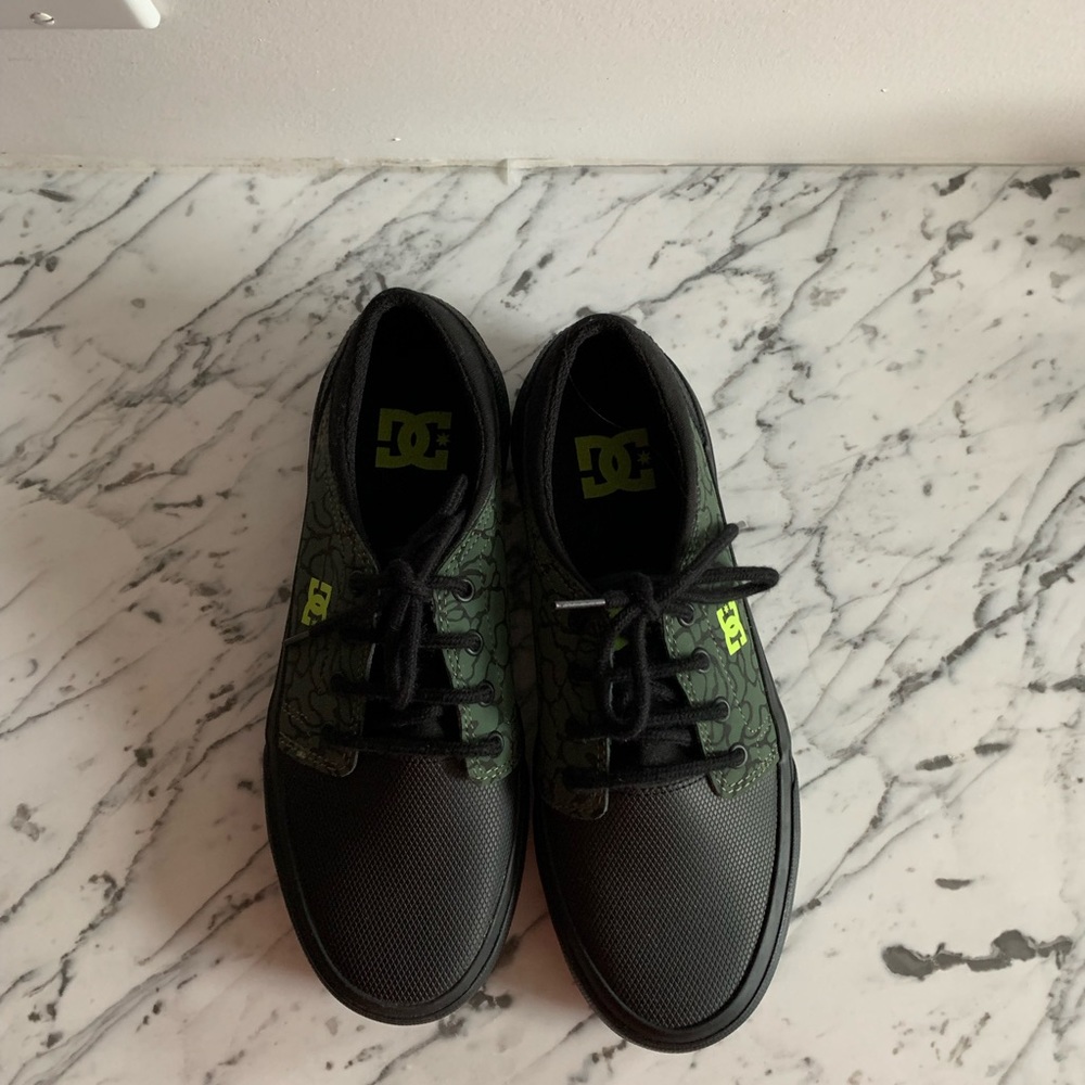 DC Youth Shoes 5
